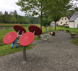 Mehrgenerationen-Fitness am Dorfweiher in Bruckberg