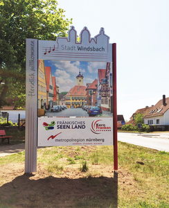 Neue Willkommensschilder in Windsbach